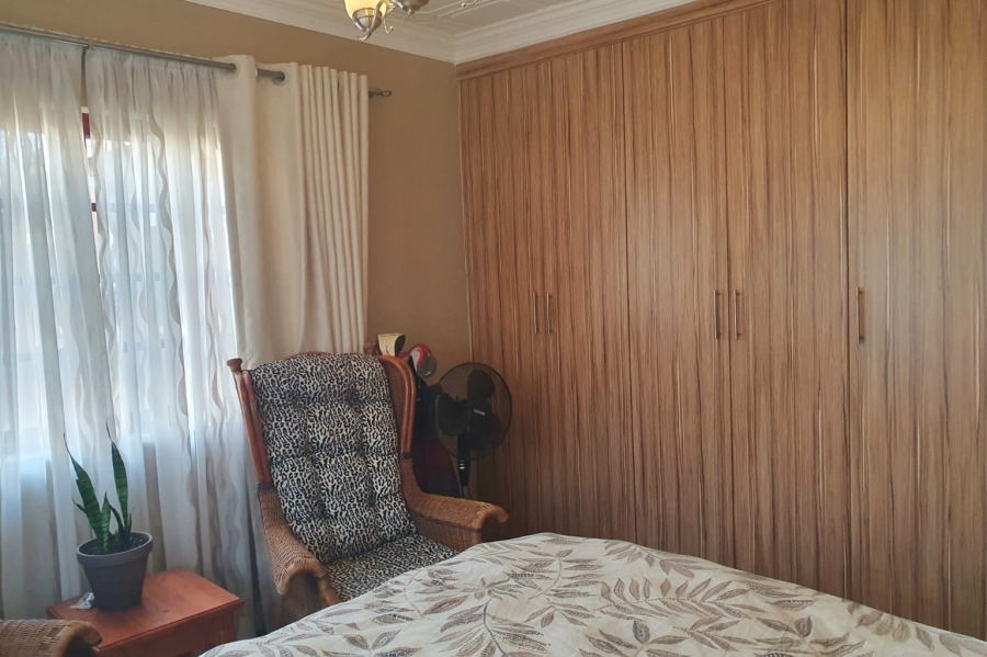 To Let 1 Bedroom Property for Rent in Edenvale Central Gauteng