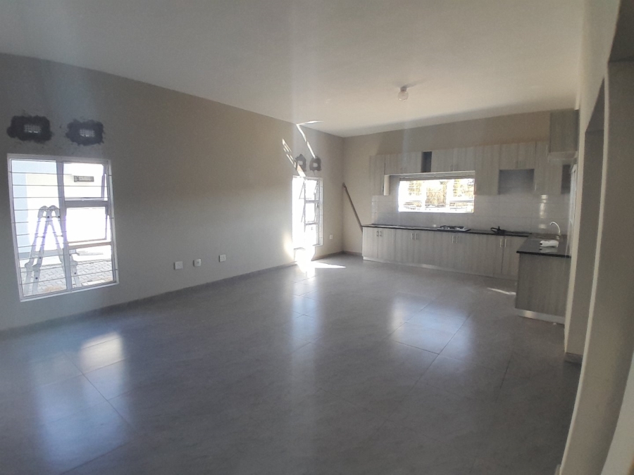 To Let 2 Bedroom Property for Rent in Glen Austin Gauteng