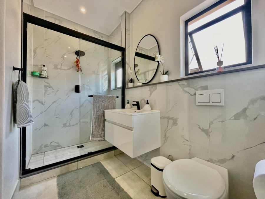 To Let 3 Bedroom Property for Rent in Waterfall Gauteng