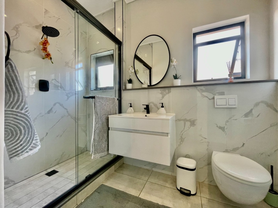 To Let 3 Bedroom Property for Rent in Waterfall Gauteng