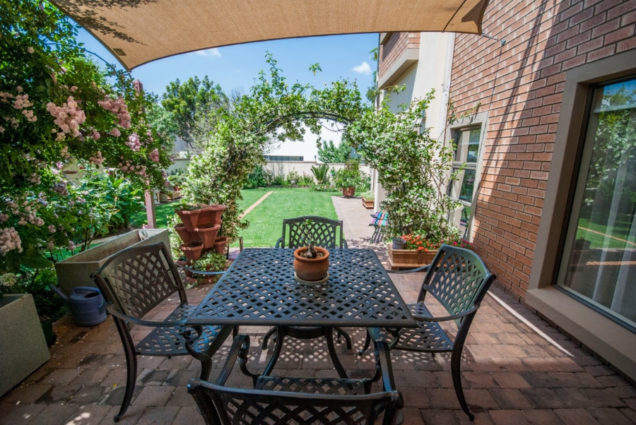 5 Bedroom Property for Sale in Midstream Estate Gauteng