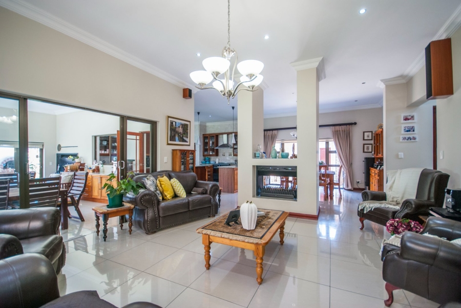5 Bedroom Property for Sale in Midstream Estate Gauteng