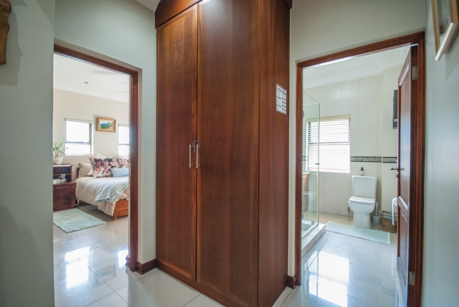5 Bedroom Property for Sale in Midstream Estate Gauteng