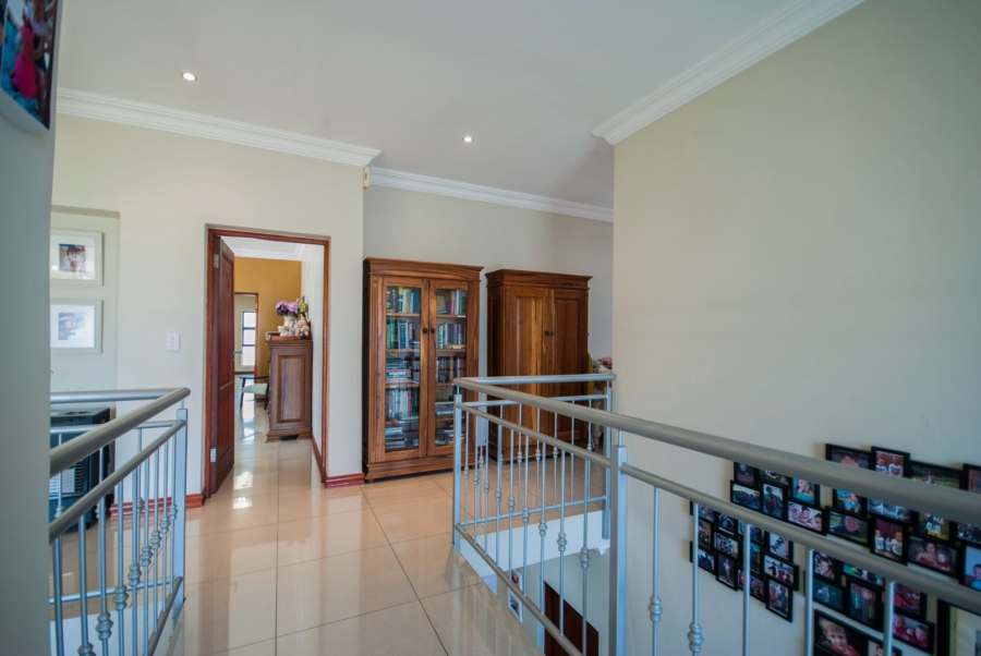 5 Bedroom Property for Sale in Midstream Estate Gauteng