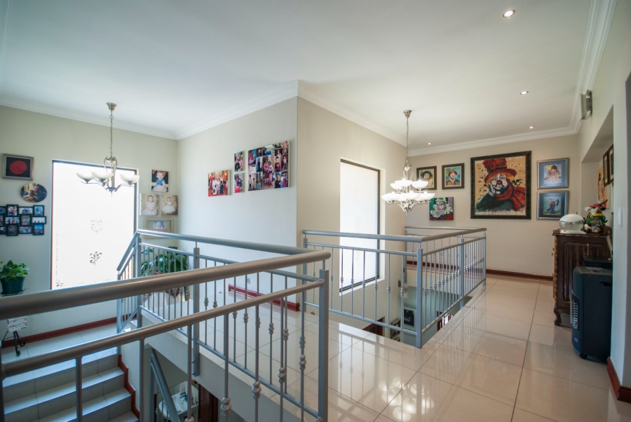 5 Bedroom Property for Sale in Midstream Estate Gauteng