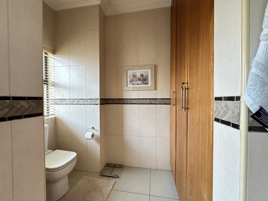 5 Bedroom Property for Sale in Midstream Estate Gauteng