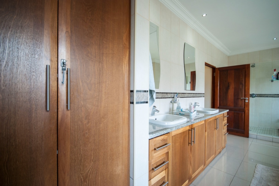 5 Bedroom Property for Sale in Midstream Estate Gauteng