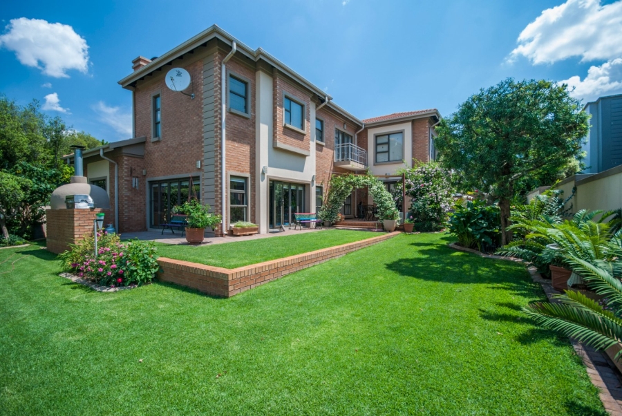 5 Bedroom Property for Sale in Midstream Estate Gauteng