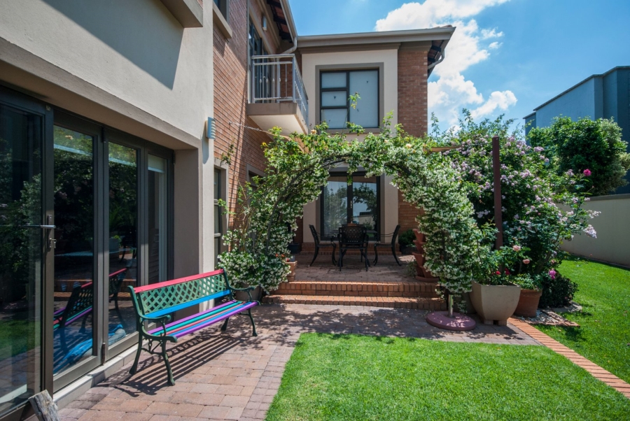 5 Bedroom Property for Sale in Midstream Estate Gauteng