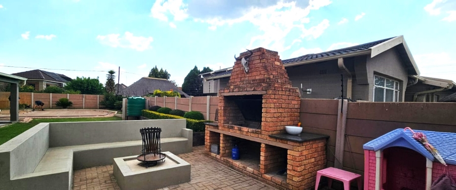 3 Bedroom Property for Sale in Visagie Park Gauteng