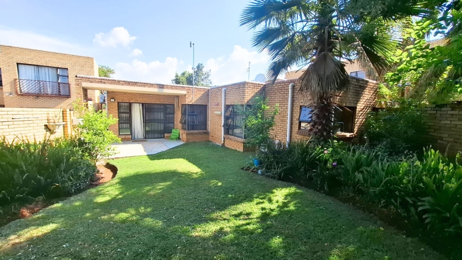 3 Bedroom Property for Sale in Halfway Gardens Gauteng