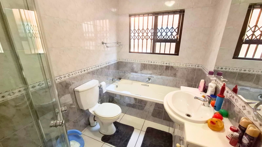 3 Bedroom Property for Sale in Halfway Gardens Gauteng