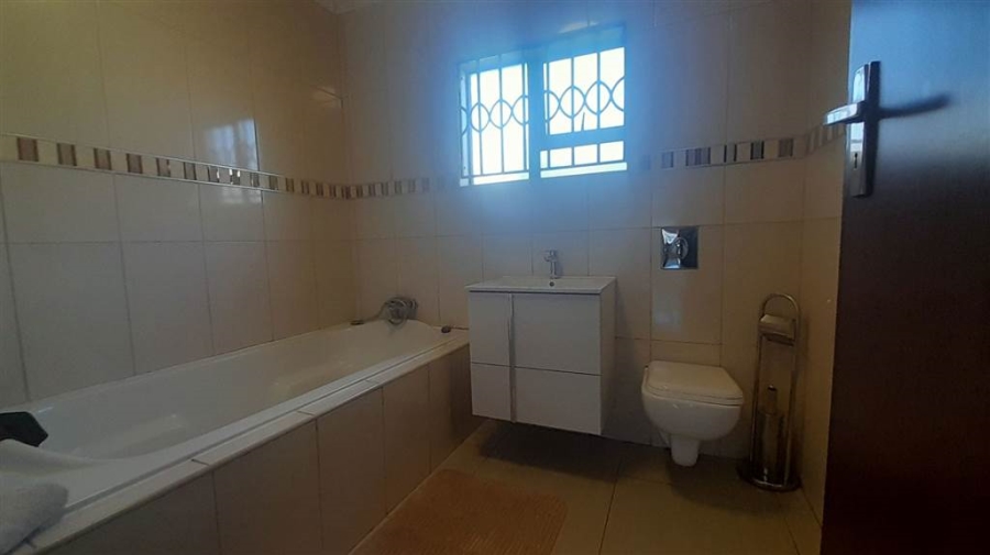 6 Bedroom Property for Sale in Vanderbijlpark SE 3 Gauteng