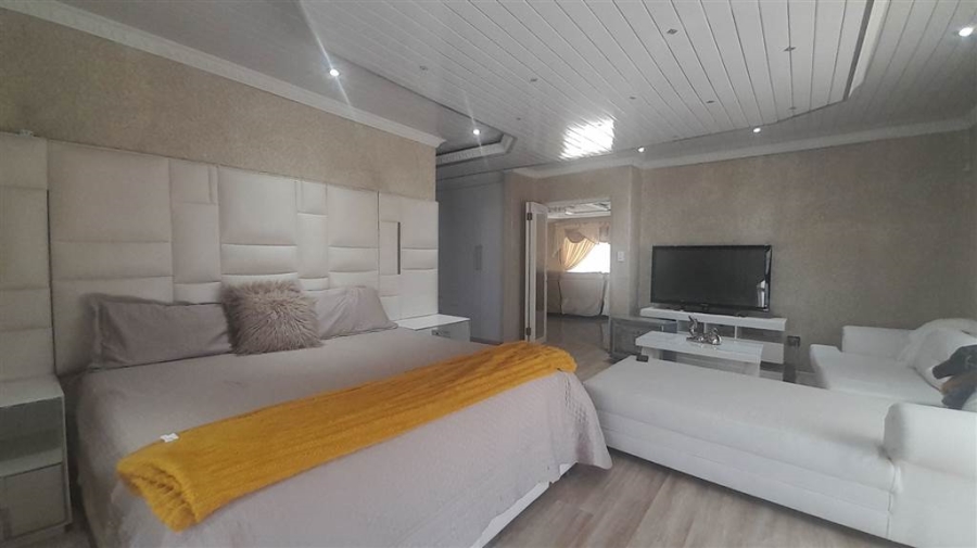 6 Bedroom Property for Sale in Vanderbijlpark SE 3 Gauteng