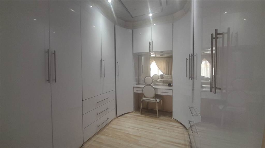 6 Bedroom Property for Sale in Vanderbijlpark SE 3 Gauteng