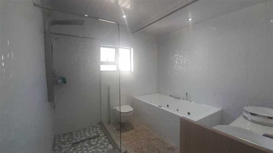 6 Bedroom Property for Sale in Vanderbijlpark SE 3 Gauteng