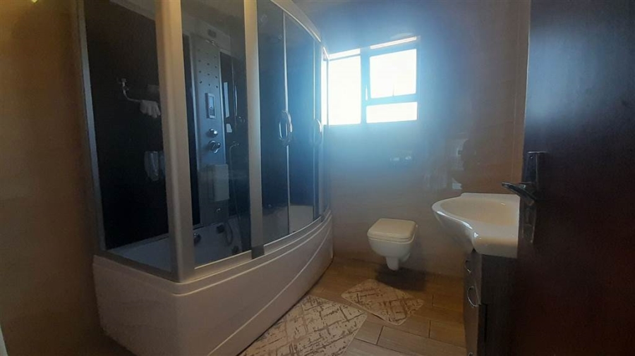 6 Bedroom Property for Sale in Vanderbijlpark SE 3 Gauteng
