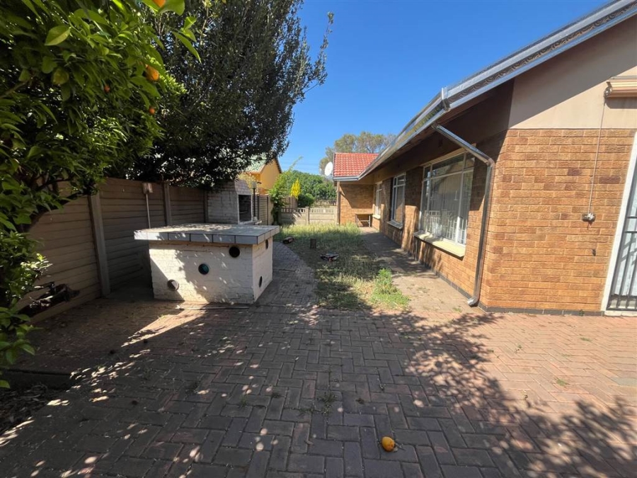 3 Bedroom Property for Sale in Vanderbijlpark CE 5 Gauteng