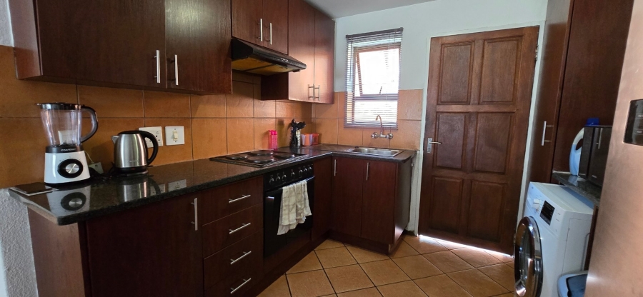 2 Bedroom Property for Sale in Albertsdal Gauteng