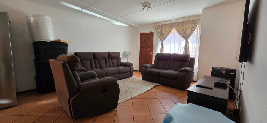 2 Bedroom Property for Sale in Albertsdal Gauteng