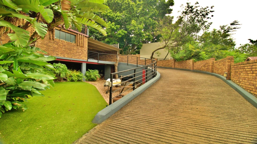 6 Bedroom Property for Sale in Die Wilgers Gauteng