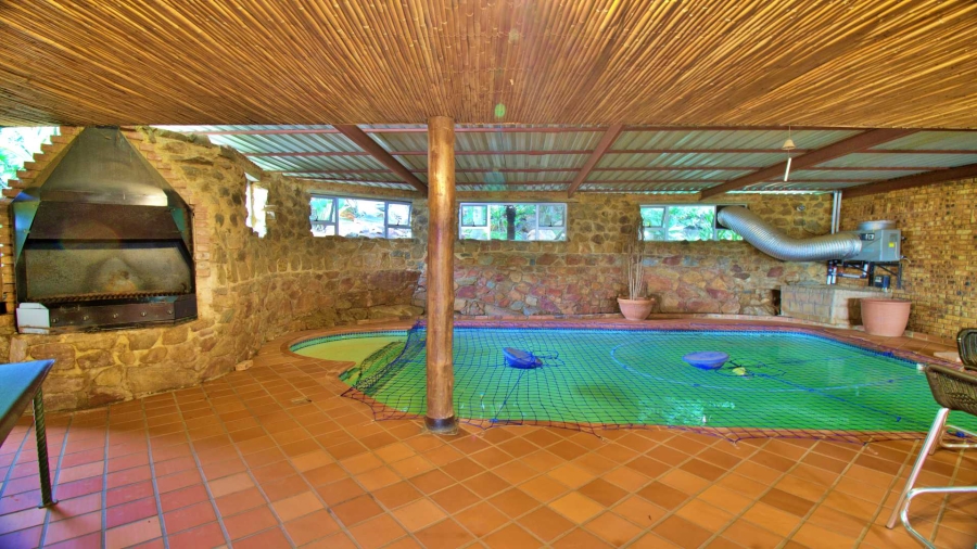 6 Bedroom Property for Sale in Die Wilgers Gauteng