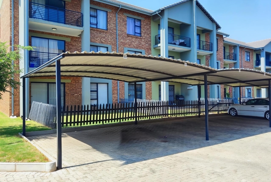2 Bedroom Property for Sale in Goedeburg Gauteng