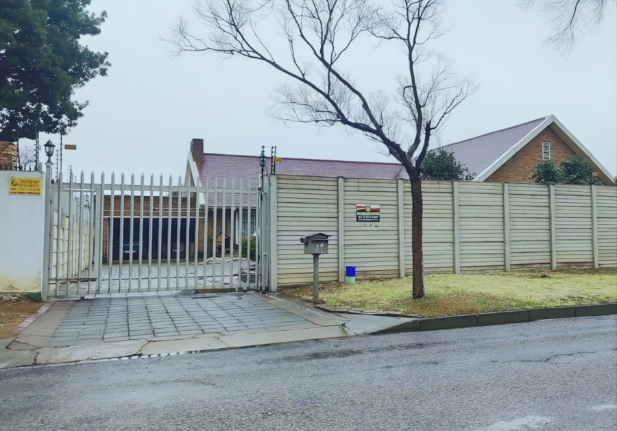 4 Bedroom Property for Sale in Parkdene Gauteng