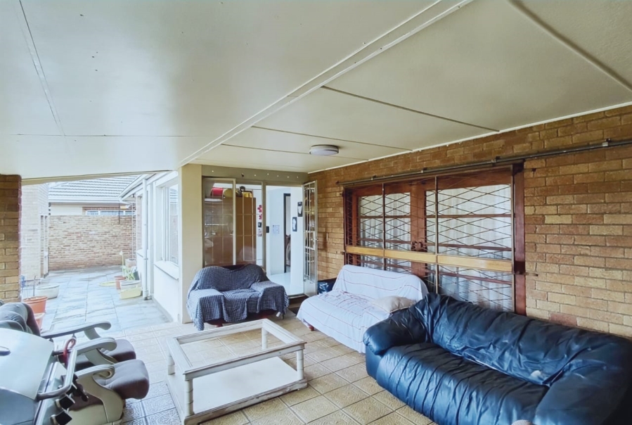 4 Bedroom Property for Sale in Parkdene Gauteng