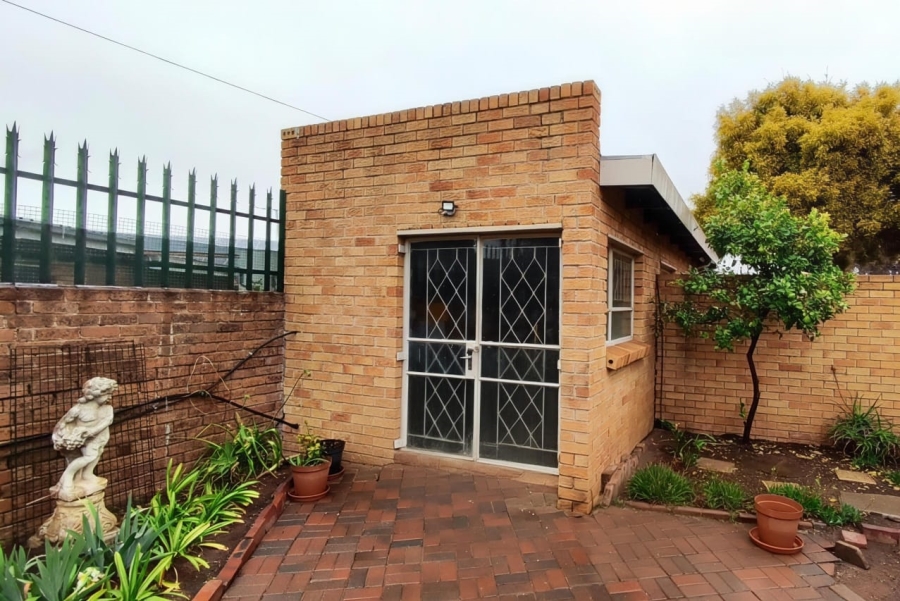 4 Bedroom Property for Sale in Parkdene Gauteng