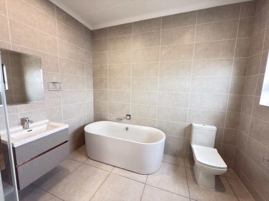 2 Bedroom Property for Sale in Greenstone Hill Gauteng
