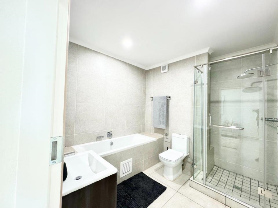 2 Bedroom Property for Sale in Greenstone Hill Gauteng