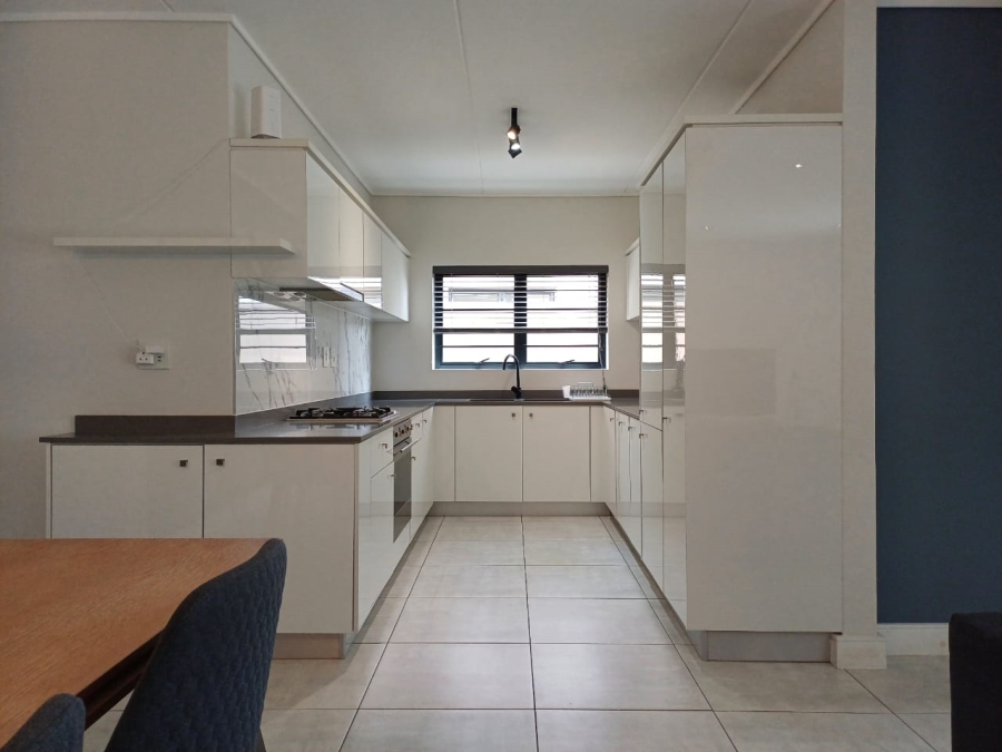 To Let 3 Bedroom Property for Rent in The Polofields Gauteng