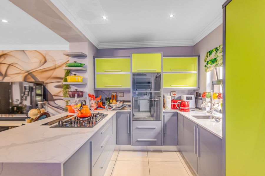 4 Bedroom Property for Sale in Broadacres Gauteng