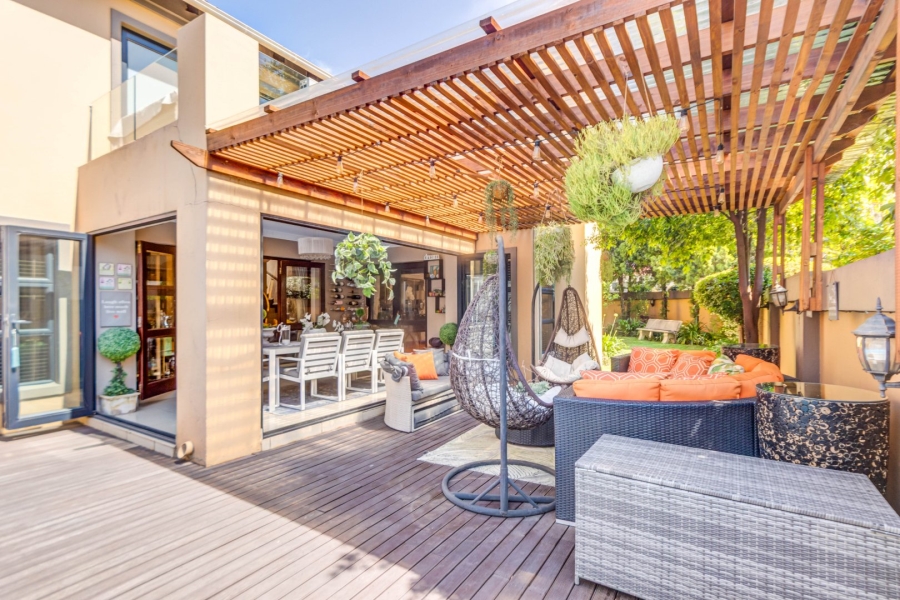 4 Bedroom Property for Sale in Broadacres Gauteng