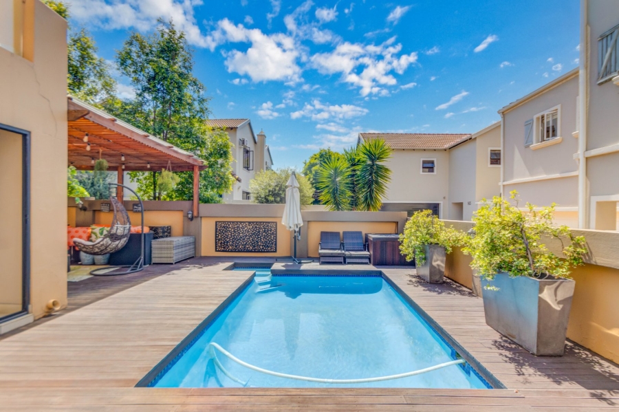 4 Bedroom Property for Sale in Broadacres Gauteng