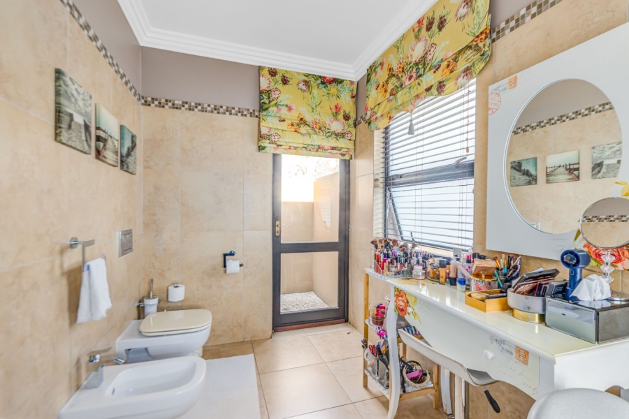 4 Bedroom Property for Sale in Broadacres Gauteng