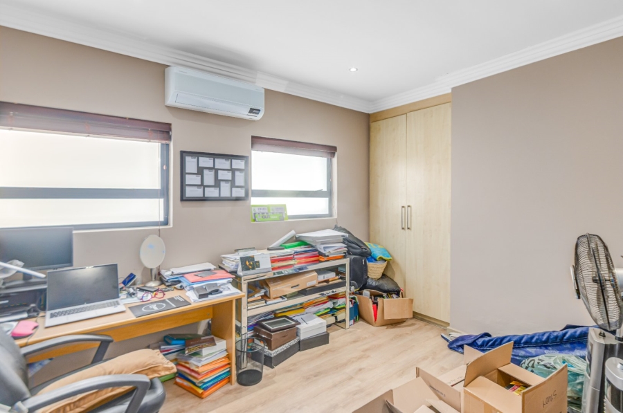 4 Bedroom Property for Sale in Broadacres Gauteng