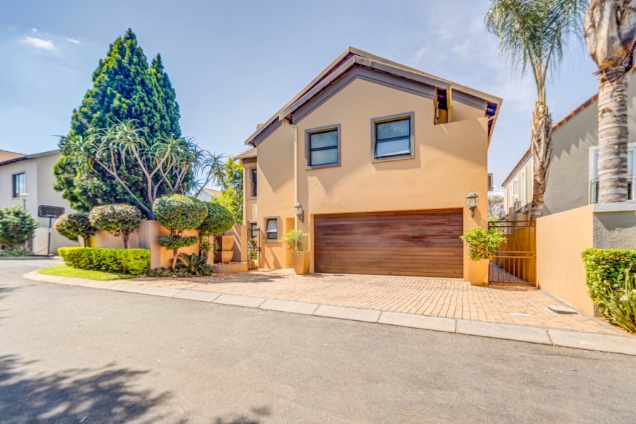 4 Bedroom Property for Sale in Broadacres Gauteng