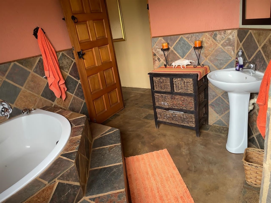 4 Bedroom Property for Sale in Kameeldrift East Gauteng