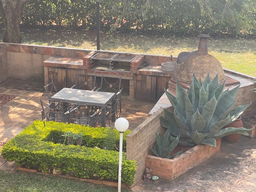 4 Bedroom Property for Sale in Kameeldrift East Gauteng