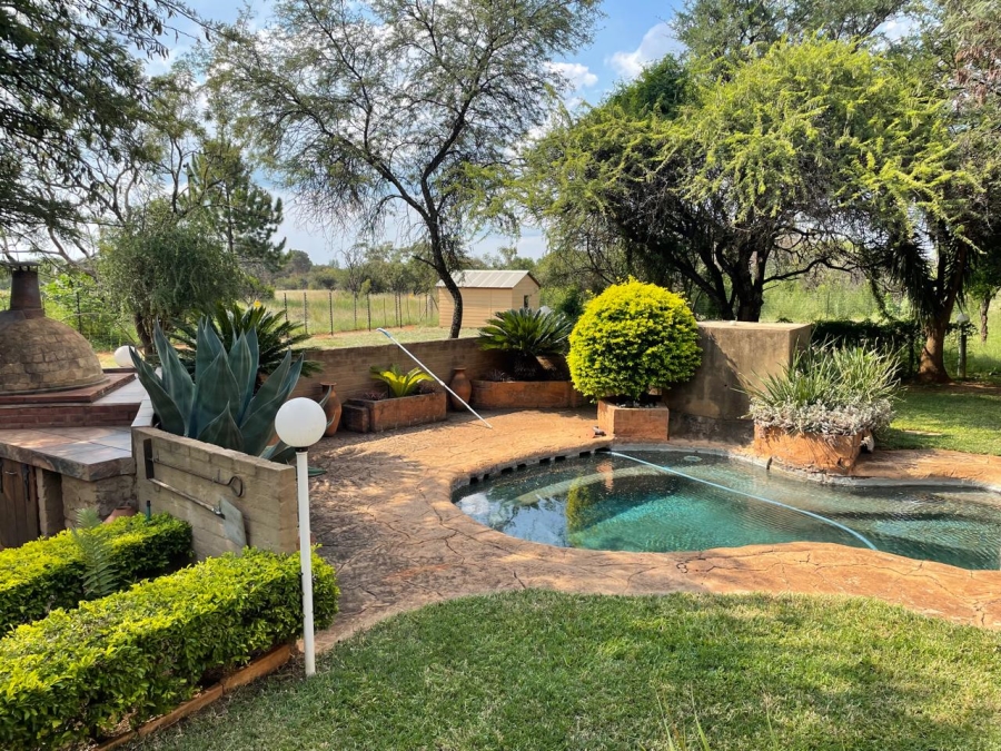 4 Bedroom Property for Sale in Kameeldrift East Gauteng