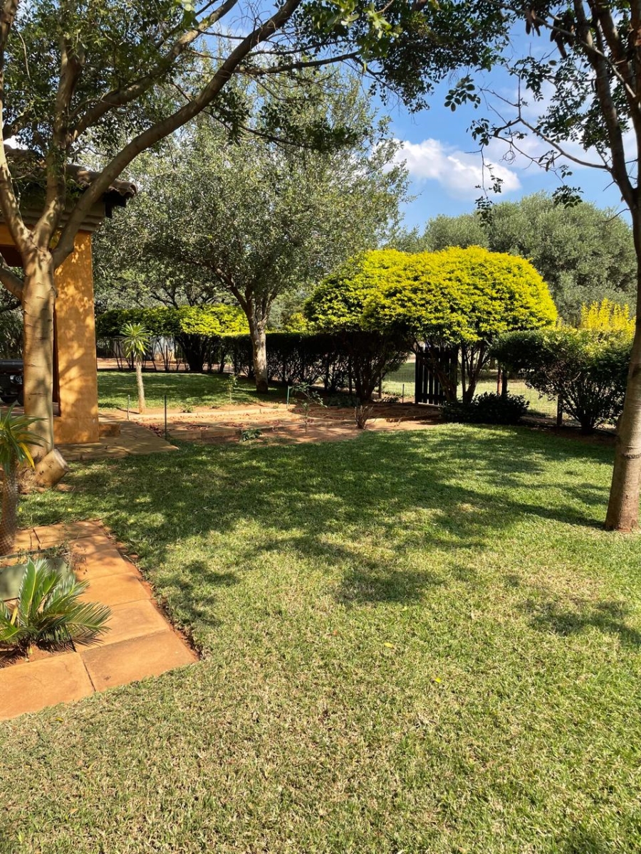 4 Bedroom Property for Sale in Kameeldrift East Gauteng