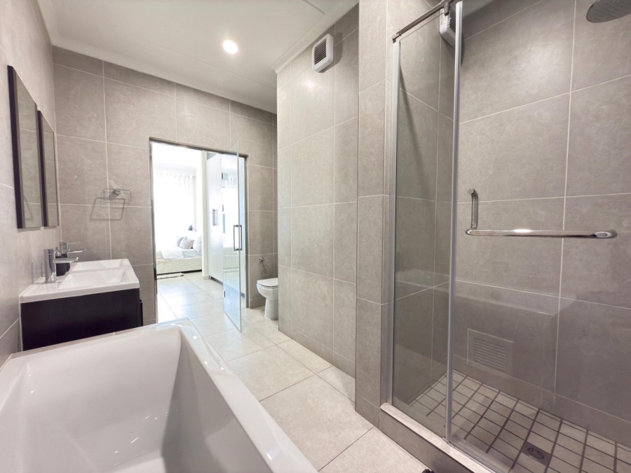 2 Bedroom Property for Sale in Greenstone Hill Gauteng