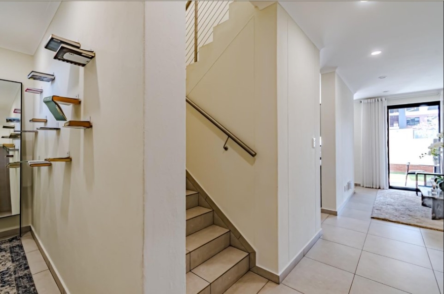 3 Bedroom Property for Sale in Greenstone Hill Gauteng