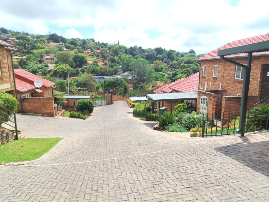 2 Bedroom Property for Sale in Helderkruin Gauteng