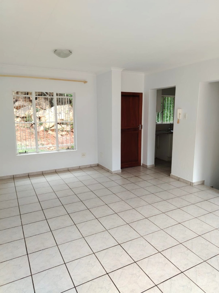 2 Bedroom Property for Sale in Helderkruin Gauteng
