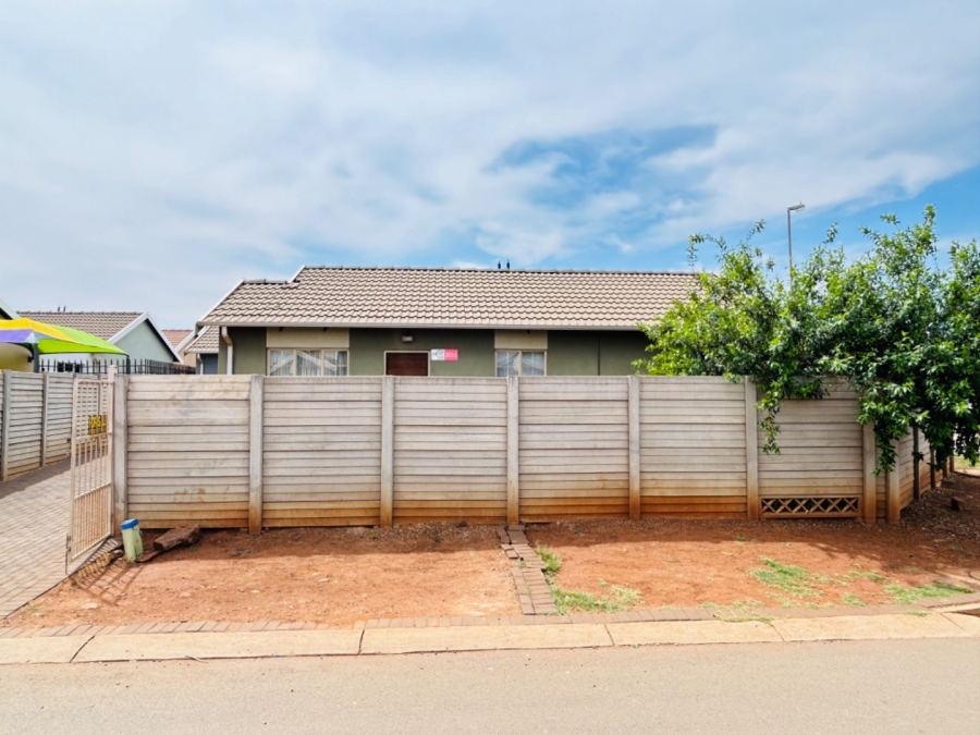 3 Bedroom Property for Sale in Sky City Gauteng