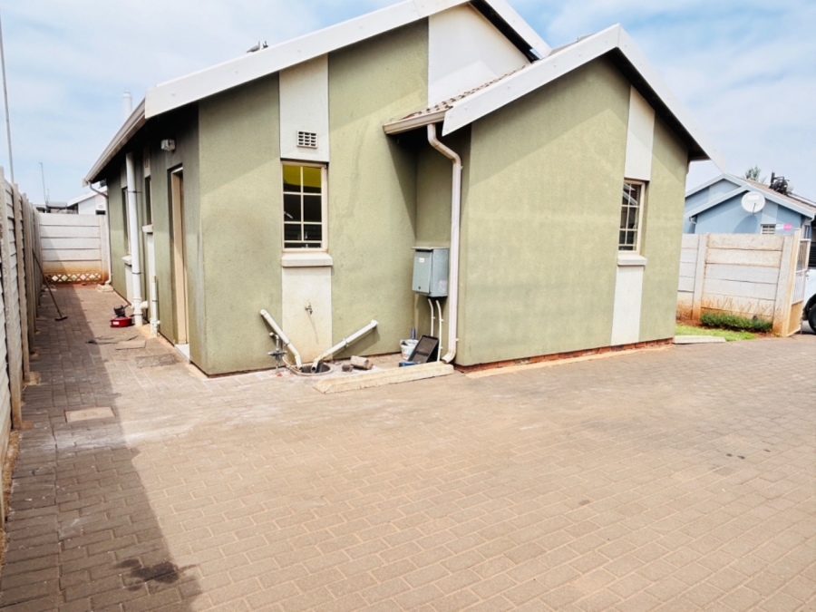 3 Bedroom Property for Sale in Sky City Gauteng