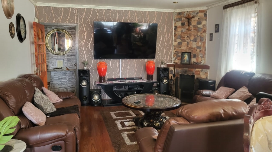 3 Bedroom Property for Sale in South Hills Gauteng